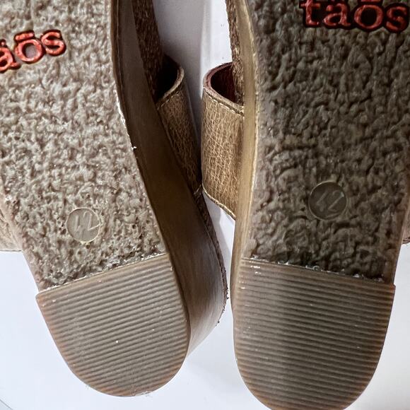 Taos Carousel Wedge Sandal in Tan Leather Size 42 EU - Picture 13 of 15